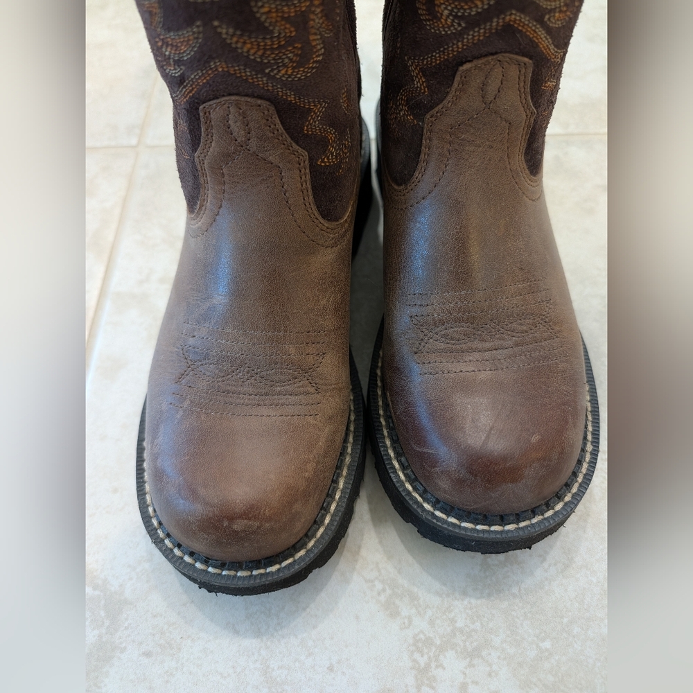 Ariat Brand - Embroidered Brown Leather Cowgirl / Cowboy Boots - Size Women's 6 - Picture 2 of 6